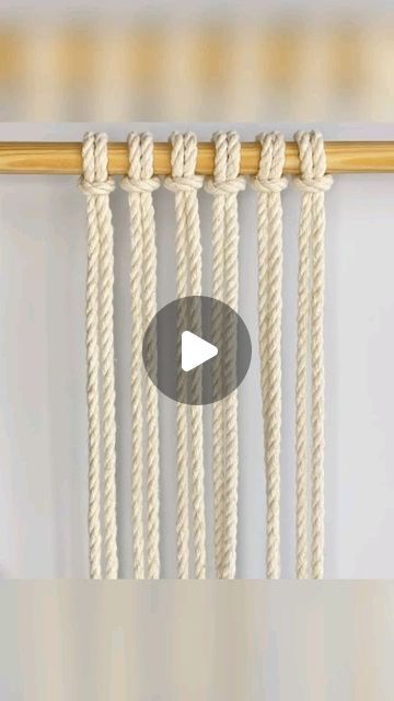 Macrame Weaving Patterns, Macrame 2 Colors, Diy Macrame Plant Hanger Pattern, Art Macramé, Paracord Bracelet Tutorial, Macrame Wall Hanging Tutorial, Macrame Tutorials, Macrame Plant Hanger Patterns, Makramee Diy