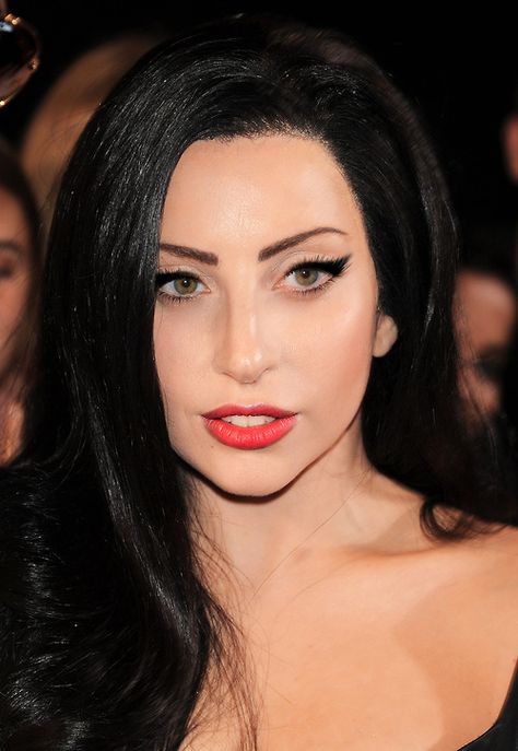 Lady Gaga black hair.WOW SHE LOOKS ALOT BETTER LIKE  THIS THAN WITH ALL THAT CRAP SHE PUTS ON HERSELF! Mahogany Ethereal, Lady Gaga Makeup, Lady Gaga Fashion, Lady Gaga Photos, Lady Gaga Pictures, Angels Beauty, Mother Monster, Oh My Goddess, Art Pop