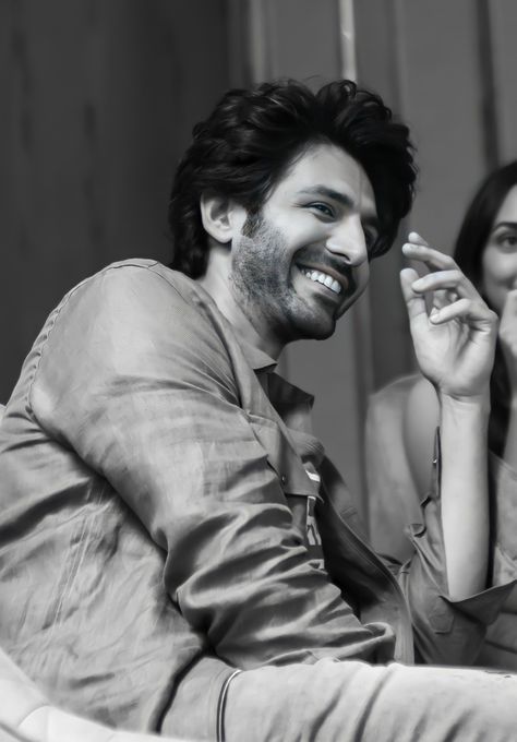 Kartik Aaryan Hd Wallpapers, Kartik Aaryan Bhool Bhulaiyaa 2, Kartik Aaryan Aesthetic, Kartik Kriti, Karthik Aaryan, Chris Evans Haircut, Abhishek Singh, Amber Heard Hair, Kartik Aaryan