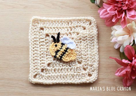 Bee Applique Pattern, Crochet Bee Applique, Crochet Bumble Bee, Bee Applique, Crochet Applique Patterns Free, Blue Crayon, Granny Square Crochet Patterns Free, Applique Tutorial, Crochet Bee