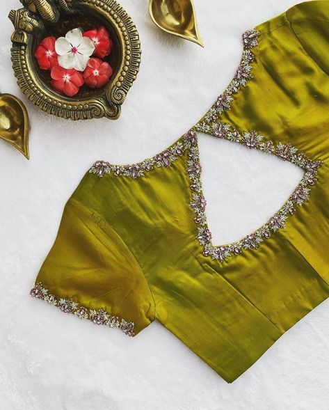 FascinateBlouses on Instagram: “Follow @fascinateblouses @fascinateblouses @fascinateblouses for more such content! Kind note : we only feature the best designs from…” New Blouse Work Designs 2022, Silk Saree Blouse Embroidery Designs Simple, Blouse Back Neck Embroidery Designs Silk, Silk Saree Blouse Embroidery Designs, Blouse Neck Models Latest, Red Silk Blouse Embroidery Designs, Simple Embroidery Designs Blouse, Blouse Models Latest, Blouse Design Pattern