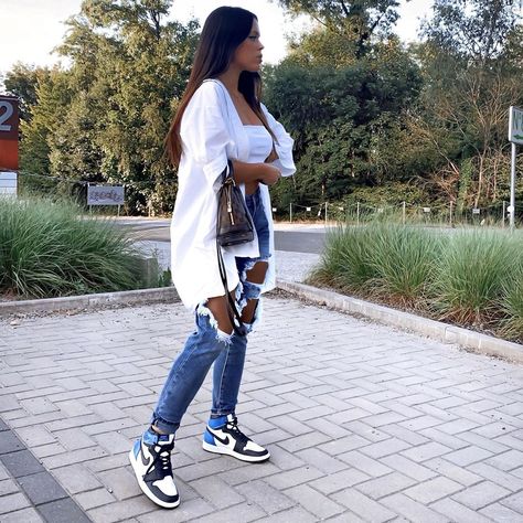 White Dunks, Casual Chic Outfits, Sneakers Jordan, Cute Clothing Stores, Classic Outfit, Jordan Outfits, Model Outfits, Casual Chic Outfit