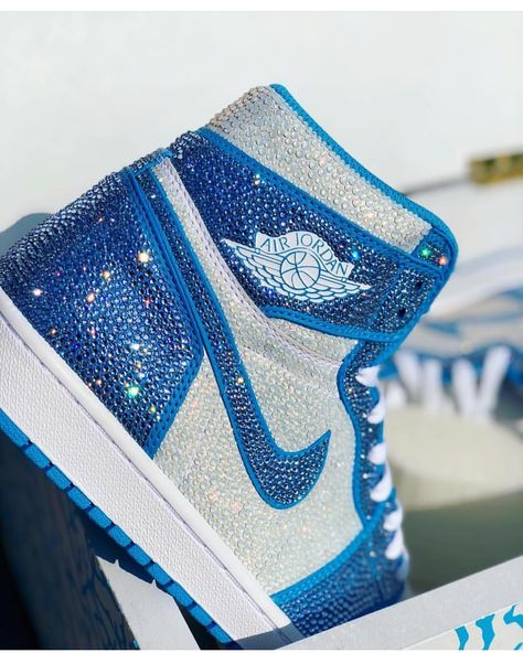 ATATF on Instagram: “💎‼️ . . . #atatf #hypebeast #sneakernews #streetfashion #luxury #luxuryfashion #kicksonfire #atlanta #atlantalife #hskicks #atlantalifestyle…” Bedazzled Shoes, Nike Shoes Girls, Jordan Shoes Girls, Pretty Shoes Sneakers, All Nike Shoes, Shoes Sneakers Jordans, Cute Nike Shoes, Fresh Shoes, Cute Sneakers