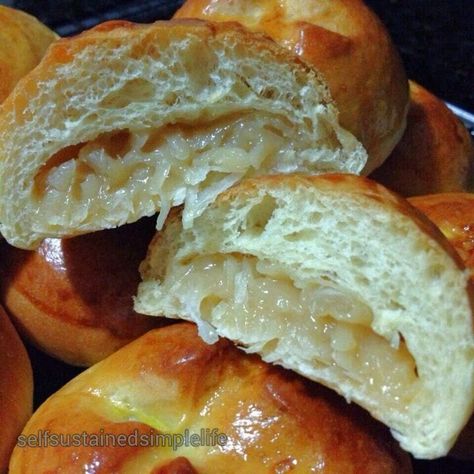 Pandecoco Recipe, Filipino Bread Recipe, Coconut Rolls, Coconut Roll, A Simple Life, Bread Bun, Food Projects, Pinoy Food, Bun Recipe