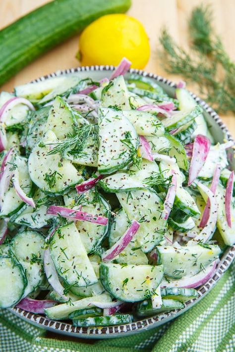 Pickled Kale, Cucumber Salad Keto, Dill Cucumber Salad, Dill Cucumber, Salad Recipes Low Carb, Cucumber Dill Salad, Salad Keto, Closet Cooking, Cucumber Diet