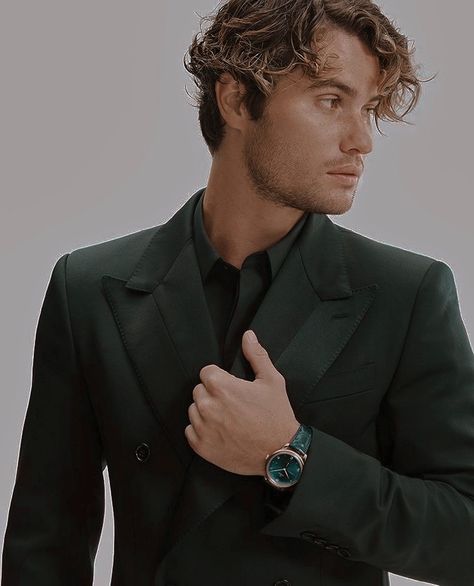 Chase Stokes, Outer Banks Beach, James Alexander, Omega Seamaster Planet Ocean, Speedmaster Professional, Omega Watches, Hottest Guy Ever, Hot Actors, Fav Celebs