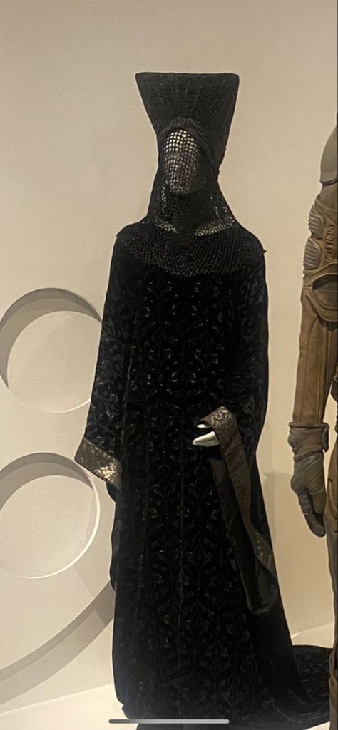 Bene Gesserit Outfit, Dune Bene Gesserit Costume, Bene Gesserit Costume, Bene Gesserit Aesthetic, Dune Bene Gesserit, Galactic Outfit, Dune Outfit, Dune Fashion, Priestess Costume