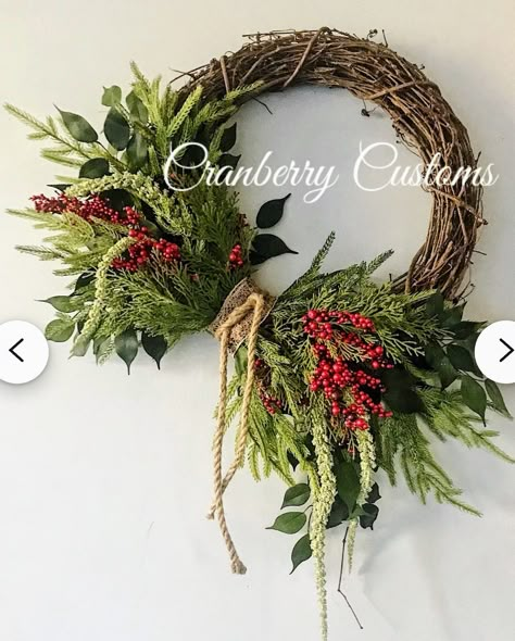 Christmas Wreath Rustic, Christmas Rope Wreath, Grapevine Wreath Ideas Christmas, Vine Wreath Ideas, Christmas Grapevine Wreath Ideas, Simple Christmas Wreath Ideas, Diy Christmas Decorations Outdoor, Christmas Tree Ideas Red, Christmas Tree Ideas 2023