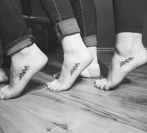 Matching Mountain Tattoos, Three Sister Tattoos, Tattoo Mountains, Berg Tattoo, Mountain Tattoos, Mountains Tattoo, Mountain Tattoo Design, Tattoos Mandala, Sibling Tattoos