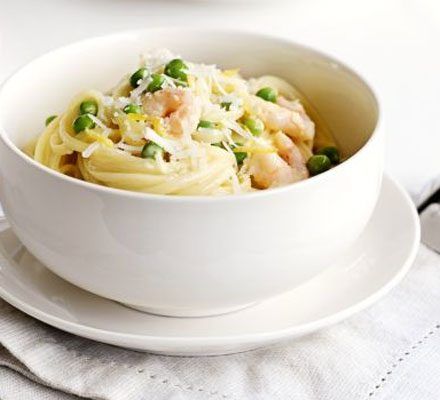 Lemony prawn & pea pasta Prawn And Pea Risotto, Peas Pasta, Long Pasta, Pea Pasta, Prawn Pasta, Veg Stock, Raw Prawns, Pasta Substitute, Baked Pears