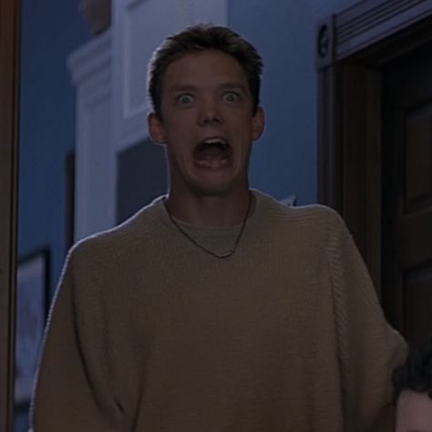 Stu Macher Icon, Ill Be Right Back, Matthew Lilard, Billy And Stu, Stu Macher, Scream Movies, Scream 1, Matthew Lillard, Scream 1996