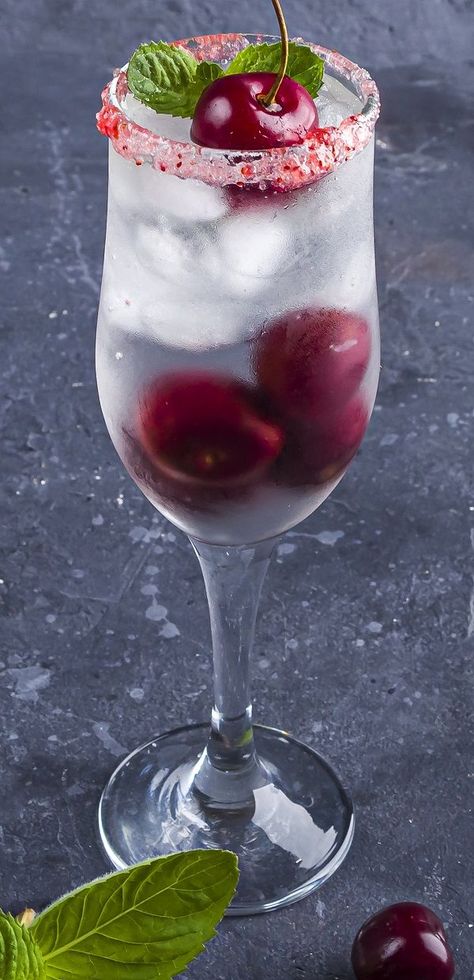 Black cherry champagne cocktail. Very easy and delicious alcoholic mixed drink. #cocktails #drinks #party #champagne #cherry #refreshing Cherry Champagne, Cherry Cocktails, Frozen Lobster Tails, Korean Beef Recipes, Frozen Lobster, Party Champagne, Turnover Recipes, Lobster Recipes Tail, Cocktail Names