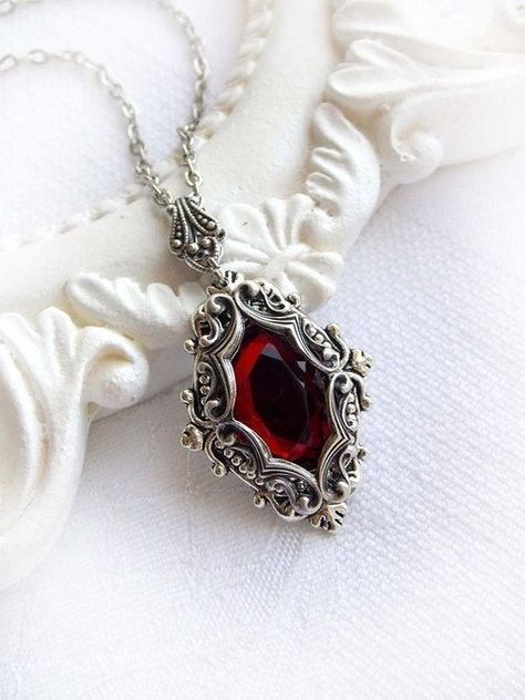 ...red Necklace... Crystal Photography, Red Crystal Necklace, Magical Jewelry, Garnet Necklace, Red Necklace, Fantasy Jewelry, Gothic Jewelry, Red Stone, Moon Necklace