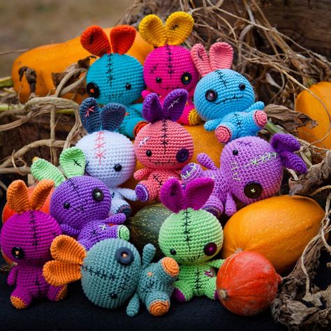 Crochet Zombie Bunny, Dark Plushies, Crochet Voodoo, Crochet Zombie, Bunny Plushies, Crochet Cottage, Zombie Bunny, Bunny Crochet, Halloween Crochet Patterns