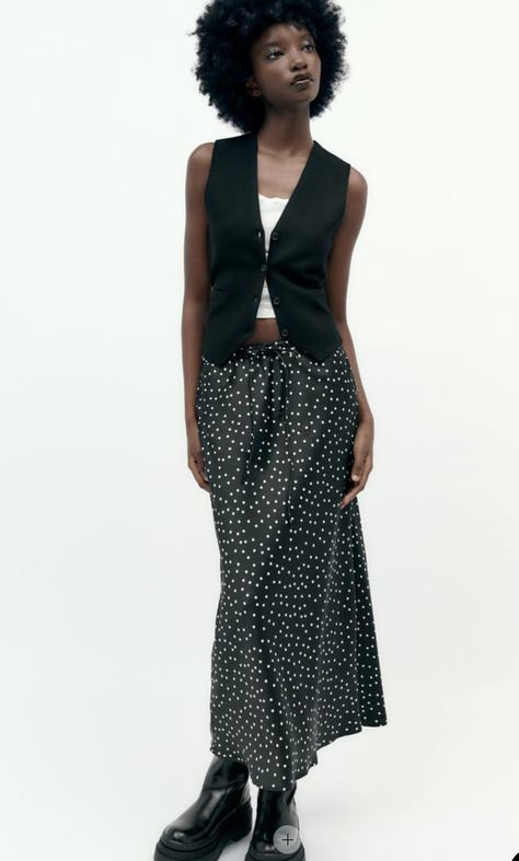 Satin Skirt Outfit, Midi Size, White Midi, Polka Dot Skirt, Dot Skirt, Satin Skirt, Skirt Black, Skirt Outfits, Satin Finish