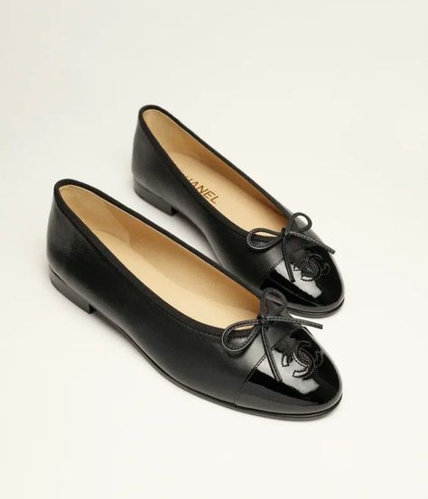 Ballet flats - Lambskin & patent calfskin, black — Fashion | CHANEL Chanel Black Ballet Flats Outfit, Black Chanel Ballet Flats, Chanel Ballet Flats Black, Black Chanel Flats, Black Ballet Flats Outfit, Chanel Black Flats, Chanel Slippers, Chanel Ballerina, Ballet Flats Outfit