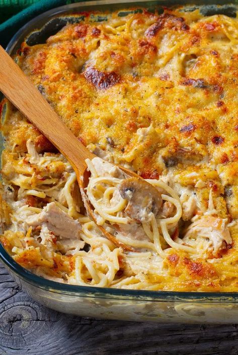 Chicken Tetrazzini Casserole, Easy Chicken Tetrazzini, Chicken Tetrazzini Recipes, Chicken Casserole Easy, Chicken Tetrazzini, Easy Casserole Recipes, Chicken Recipes Casserole, Easy Casserole, Chicken Dishes Recipes