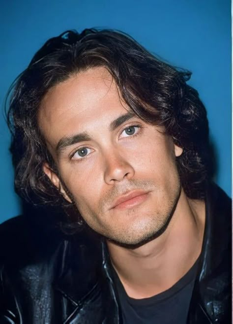 90s People, Mens Portrait, The Crow Brandon Lee, Brandon Lee The Crow, Eric Draven, Crow Movie, Alt Men, Film Man, Brandon Lee