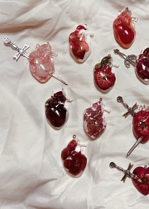 Glass Hearts, A Cross, Red Aesthetic, Pretty Jewellery, Cute Jewelry, The White, Just In Case, Brooches, Art Inspiration