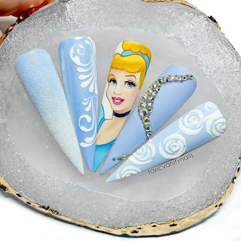 Cinderella Nails, Alice In Wonderland Nails, Disney Princess Nails, Cartoon Nail Designs, Disney Nail Designs, Disney Inspired Nails, Disney Acrylic Nails, Mickey Nails, Secret Nails