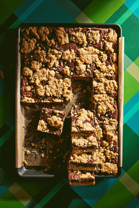 Revel Bars Recipe, Chocolate Revel Bars, Yum Snacks, Revel Bars, Sweet Oatmeal, Baked Bars, Savoury Treats, Oatmeal Flavors, Bar Desserts