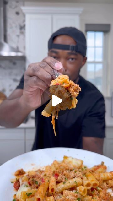 Daven Gates aka OneStopChop on Instagram: "Baked Ziti is one of the first dishes I learned how to make and still is one of my favorite til this day!!! . . . . #bakedziti #pasta #dinner #onestopchop" Cold Healthy Pasta, Pasta Recipes Cold, Pasta Recipes For Kids, Ziti Recipes, Baked Ziti Recipe, Homemade Sauce Recipes, Healthy Pasta, Soul Food Dinner, Diner Recept