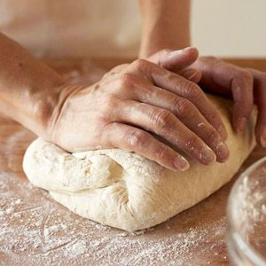 How to Make Yeast Bread Homemade Bread Dough, Making Sourdough Bread, Yeast Bread Recipes, Kneading Dough, Bread Bun, Yeast Bread, Bread Machine Recipes, Easy Bread Recipes, Easy Bread