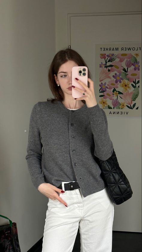 Ootd outfit inspo autumn fall Uni Outfits, Everyday Fashion Outfits, Classy Casual Outfits, Cardigan Outfits, Classy Casual, Fashion 101, Cardigan Fashion, Ootd Outfit, Casual Style Outfits