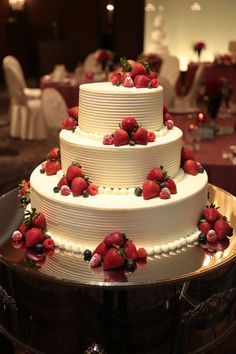 Fruit Wedding Cake, Wedding Strawberries, Wedding Cake Fresh Flowers, Chocolate Wedding, Full Of, Creative Cake Decorating, Chocolate Wedding Cake, Amazing Wedding Cakes, Gorgeous Wedding Cake