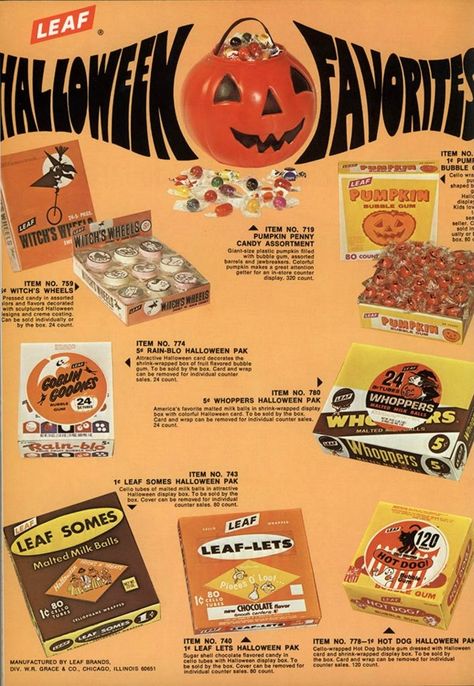 Good ol' 70s Halloween candy! Halloween Ads, 70s Halloween, Nostalgic Halloween, Halloween Memories, Vintage Halloween Photos, Halloween Punch, Vintage Halloween Images, Pumpkin Display, Halloween Retro