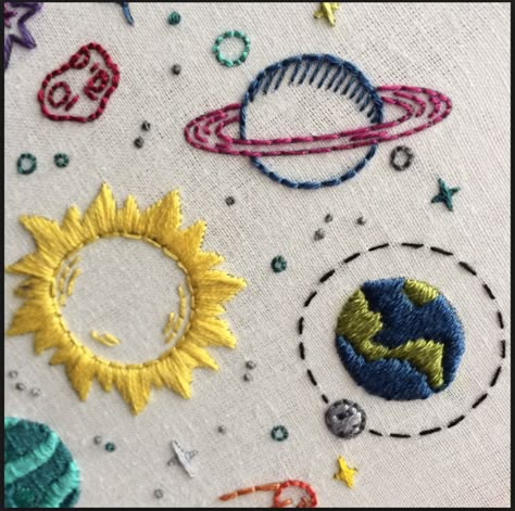 Space Embroidery, Crochet Step By Step, Mrs Dalloway, Embroidery Jeans Diy, Clothes Embroidery Diy, Crafting Inspiration, Pola Sulam, Star Embroidery, Embroidery On Clothes