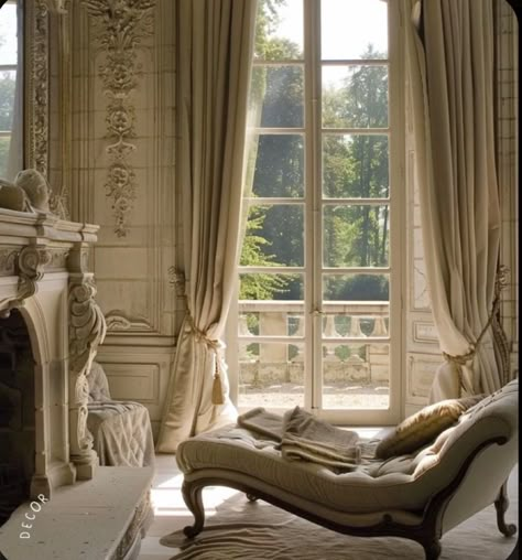 French Chateau Aesthetic, Castle House Design, Old Money House, Architecture Antique, Tall Windows, French Country Living Room, Living In London, Luxury Homes Interior, Design Your Dream House