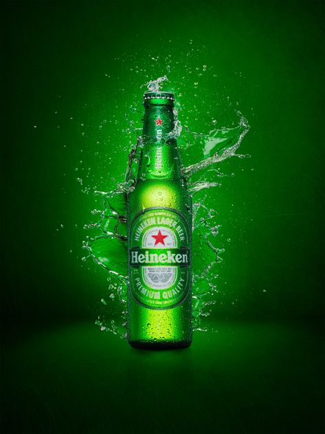 PHOTOEXPERIENCE - HEINEKEN on Behance Heineken Bottle, Photo School, Text Animation, School Photos, Advertising Photography, Beer Bottle, Packaging Design, Mockup, Beer