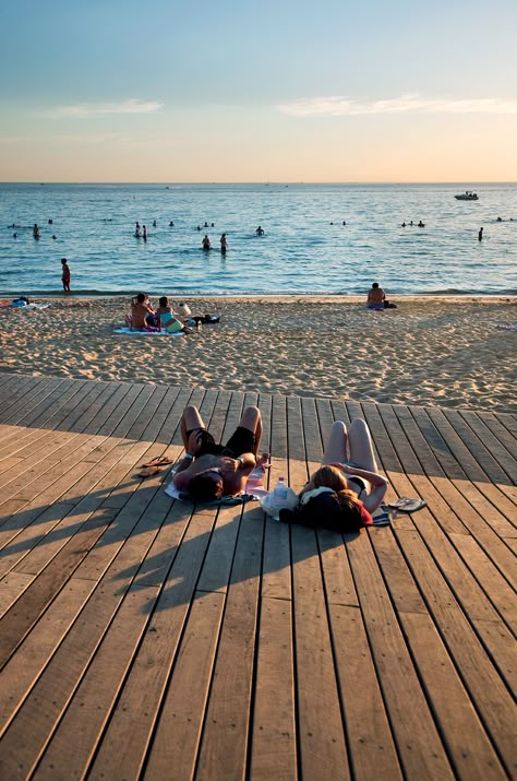 St Kilda Foreshore Promenade Redevelopment | Jackson Clements Burrows St Kilda Beach Melbourne, Promenade Design, St Kilda Beach, St Kilda Melbourne, East Coast Beaches, Melbourne Beach, Architecture Awards, Victorian Architecture, St Kilda