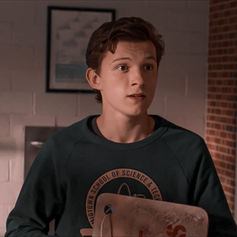 Peter Parker Icon, Peter Spiderman, Tom Peters, Peter Parker Spiderman, Nathan Drake, Tom Holland Peter Parker, Marvel Photo, Tom Holland Spiderman, Spiderman Homecoming