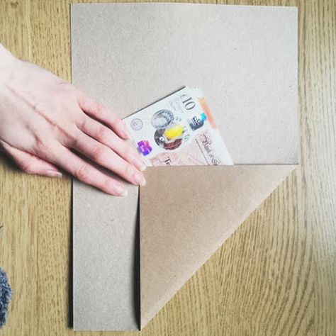 DIY Origami Money Gifting Envelopes - Sleek For Yourself! Cash Gift Envelope Diy, Envelope For Money Gift Diy, Money Gift Envelope Diy, Money Gift Packaging Ideas, Diy Money Envelopes Gift, Money Gift Envelope Ideas, Origami Money Envelope, Money Envelopes Diy, Money Wrapping Ideas Cash Gifts