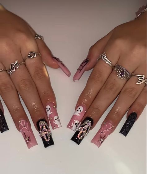 Ghost Face Nails Coffin, Ghost Face Acrylic Nails, Ghost Face Nails Medium, Ghost Face Nails Pink, Ghost Face Nails Acrylic Pink, Scream Nails Acrylic Pink, Ghost Face Nails, Coffin Nails Matte, Horror Nails