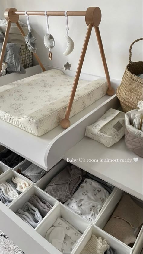 Cozy Baby Room, Baby Room Organization, Nursery Room Design, Baby Boy Room Nursery, Baby Room Inspiration, Nursery Room Inspiration, Baby Room Design, Baby Necessities, Nursery Baby Room