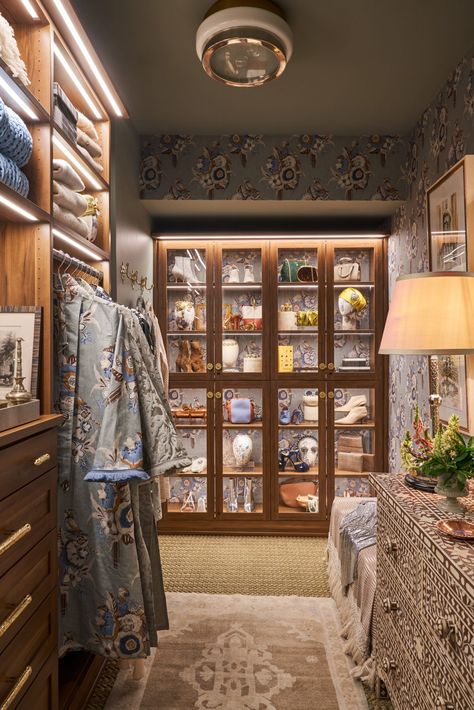 With Drop-Dead Gorgeous Interiors, the Inaugural Kips Bay Decorator Show House Dallas Opens Palm Print Wallpaper, Michelle Nussbaumer, Kips Bay Showhouse, Dream Dressing Room, Gorgeous Closet, The Shade Store, Show House, Shade Store, Gorgeous Interiors