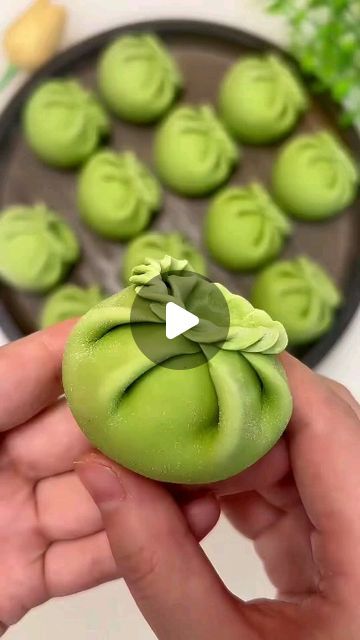 Culinary Arts Tour 浓浓乡村情 on Instagram: "Fantastic oriental dough #dough shapes #imaginative dough #simple and beautiful dumplings #flours and grains #bread #pie#花式包子#छोटे बन्स" Beautiful Dumplings, Dough Shapes, Culinary Arts, Ravioli, Dumplings, Dough, Pie, Bread, On Instagram