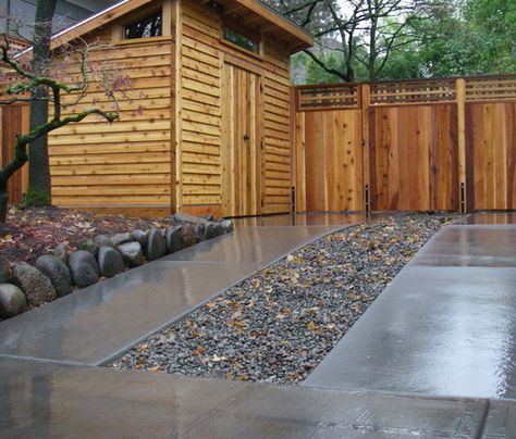 Pebble  Concrete Strip Driveway - This driveway is a great solution for multi car parking whist leaving a walkway area for pedestrians. Driveway Remodel, Shed Design Ideas, Modern Driveway, Diy Driveway, Pergola Decorations, Creeping Fig, Asian Landscape, Driveway Design, Driveway Landscaping