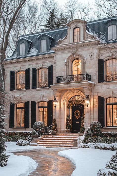 Neoclassical Mansion Exterior, Old Money Exterior House, Estate Homes Exterior, Estate Home Interior, Rich House Exterior, Mr And Mrs Smith House, Old Money Style House, English Mansion Interior, Home Exterior Aesthetic