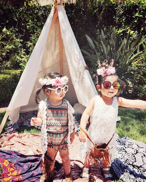 Kidchella Party, Coachella Birthday Party, Coachella Birthday, Festival Themed Party, Boho Coachella, Coachella Party, Rock Star Party, Girl Bday Party, 1st Bday Party