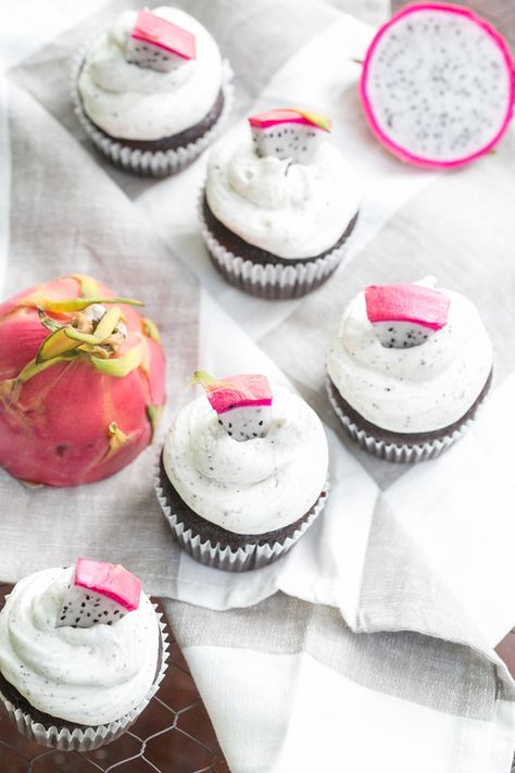 Chocolate Cupcakes with Dragon Fruit Buttercream / Cupcake Recipes / Easy Dessert Recipes / Chocolate Cupcake Recipes / Spring Entertaining / Birthday Cupcakes Succulent Farm, Dragonfruit Recipes, Frosted Cupcakes, Fruit Cupcakes, Fruit Muffins, Buah Naga, Easy Cupcake Recipes, Fruit Market, Carrot Cake Cupcakes