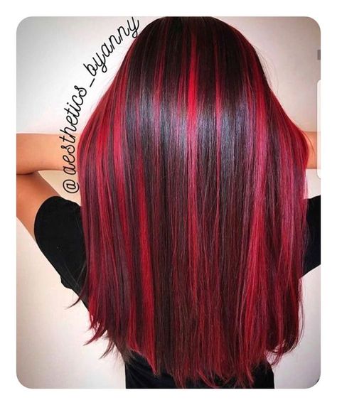 70+ Stunning Red Hair Color Ideas With Highlights - NiceStyles Awesome Hair Color, Red Hair With Highlights, Two Tone Hair, Red Hair Inspo, Bright Red Hair, Dark Red Hair, Red Highlights, Awesome Hair, Hair Red