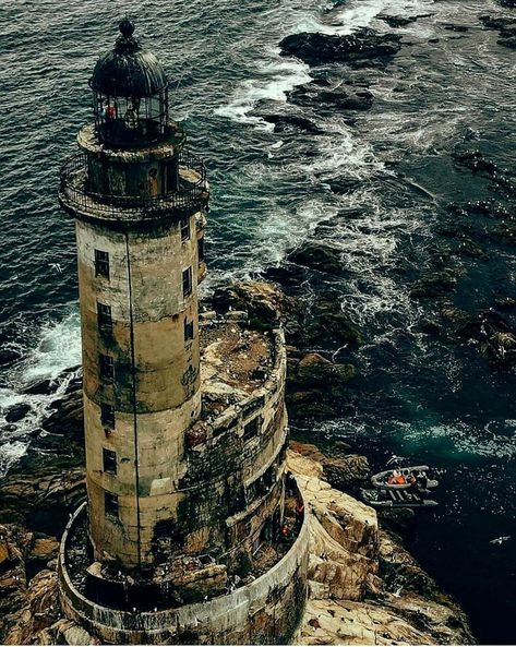 Aniva Lighthouse, Lighthouse Interior, Abandoned Lighthouse, Old Lighthouse, Lighthouse Tattoo, Lighthouses Photography, Lighthouse Photos, Lighthouse Keeper, Lighthouse Pictures