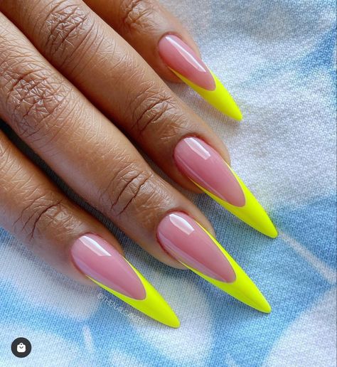 Coffin Glitter Nails, Rounded Stiletto Nails, Ombre Coffin, Neon Yellow Nails, Stilleto Nails Designs, Yellow Nails Design, Simple Acrylic Nails, Colorful Nail Designs, Neon Nails