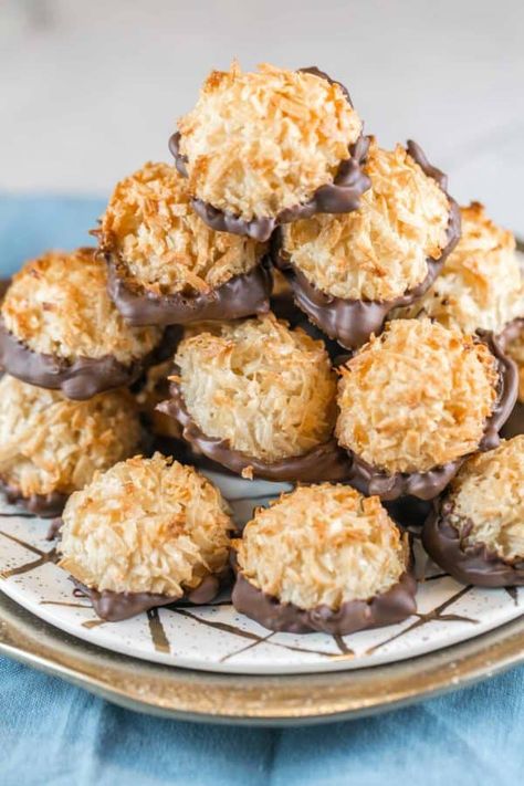 Chocolate Dipped Coconut Macaroons: It's just not spring without a batch of these homemade chocolate dipped coconut macaroons! These sweet treats are so easy to make, there's no reason to buy them from a can. #bunsenburnerbakery #macaroons #coconutmacaroons #glutenfree #passover Best Macaroon Recipe, Easter Brunch Dessert, Almond Paste Cookies, Macaroons Recipe, 3 Ingredient Cookies, Coconut Macaroons Recipe, Bunsen Burner, Bigger Bolder Baking, Macaroon Recipes