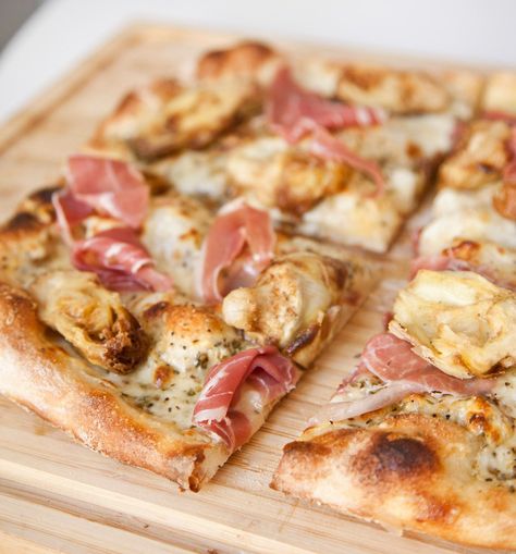 White Pizza with Prosciutto & Fried Artichokes Canadian Bacon Pizza, Prosciutto Pizza Recipes, Pizza With Prosciutto, Fried Artichoke Hearts, Fried Artichokes, Chicken With Prosciutto, Truffle Honey, Artichoke Pizza, Arugula Pizza