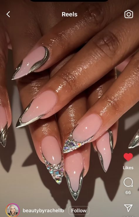 Nail Inspo Stilleto, New Years Almond Shaped Nails, Diamond Tip Nails, Nail Ideas Stiletto Short, Almond Nails Long Baddie, Drip Nails Design, Silver Diamond Nails, New Years Nails Almond Shape, Birthday Nails Almond Shape